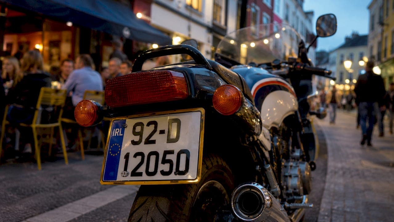 What Are Gel Motorcycle Plates? Your Irish Rider's Guide