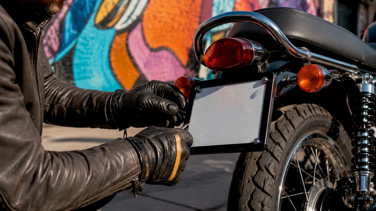 Secure Number Plate Motorbike Frame: Ireland's 2026 Guide